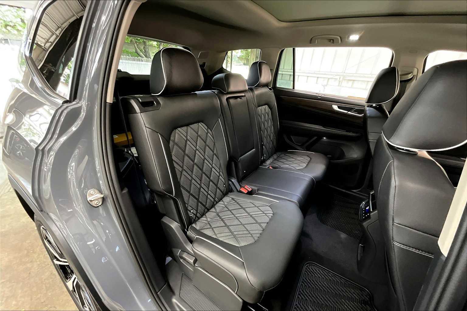 New 2026 Volkswagen Atlas SEL Premium R-Line image 26