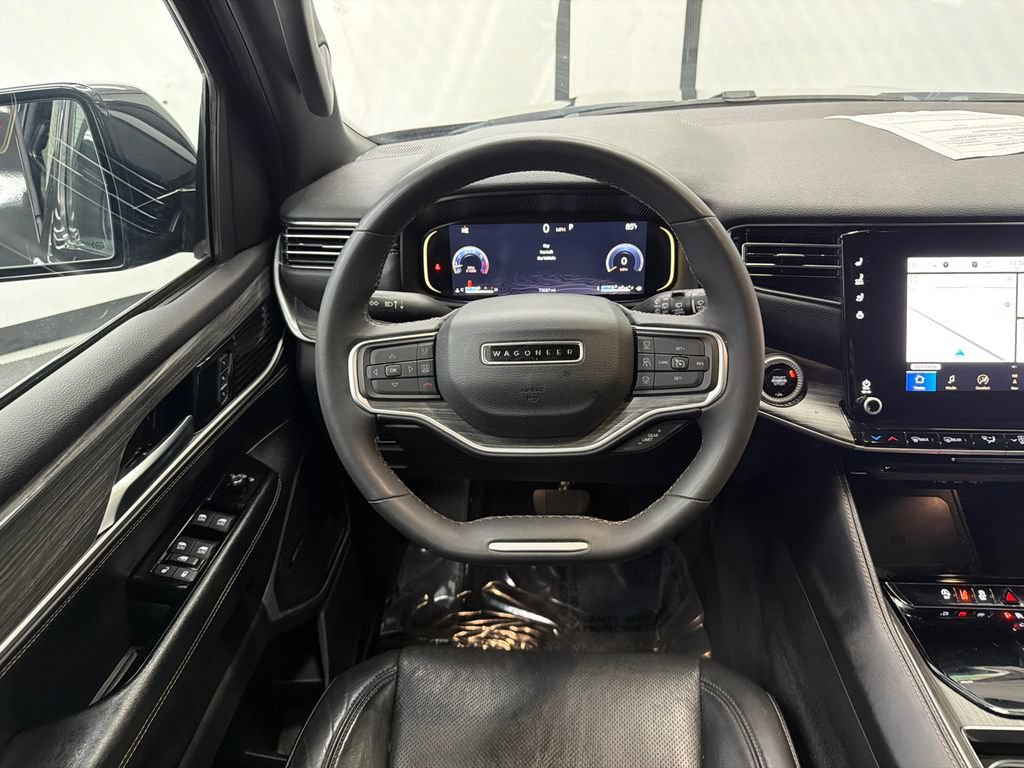 Used 2024 Jeep Wagoneer L Series II RWD image 23