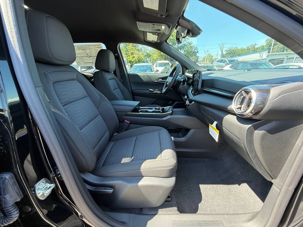 New 2027 Chevrolet Equinox LT w/ Safety and Technology Package AWD/4WD image 26