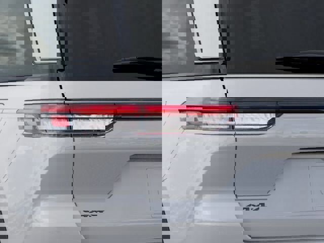 New 2026 Jeep Grand Cherokee Altitude image 9