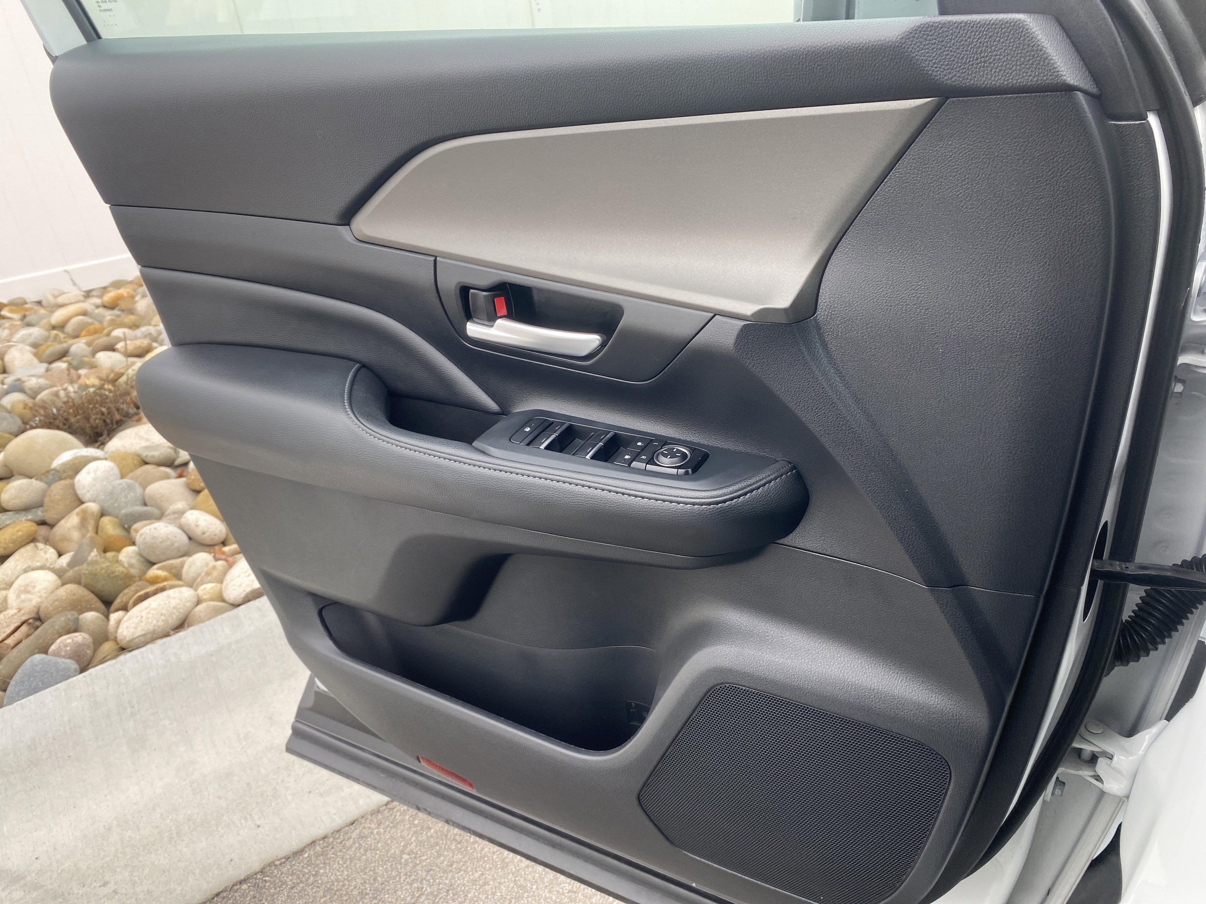 Used 2024 Toyota Grand Highlander XLE image 16