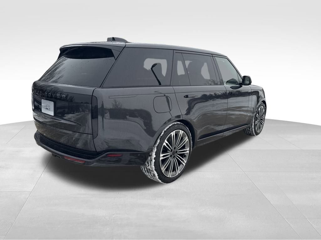 New 2026 Land Rover Range Rover Long Wheelbase SE AWD/4WD image 14