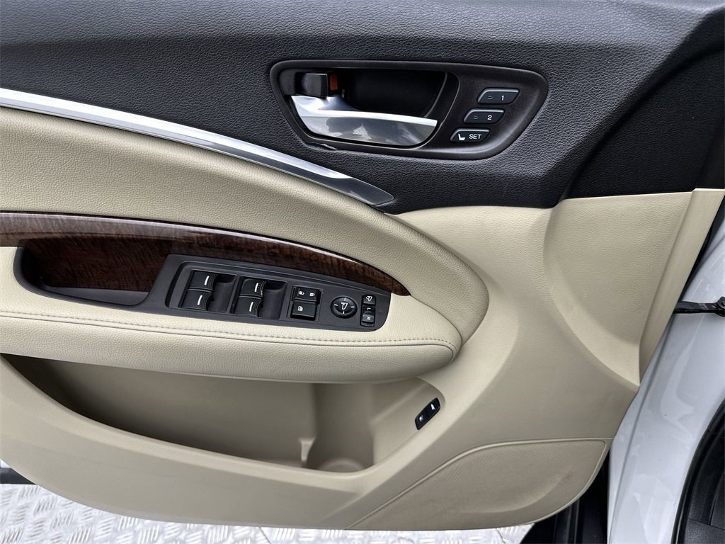 Used 2018 Acura MDX SH-AWD w/ Technology Package image 13