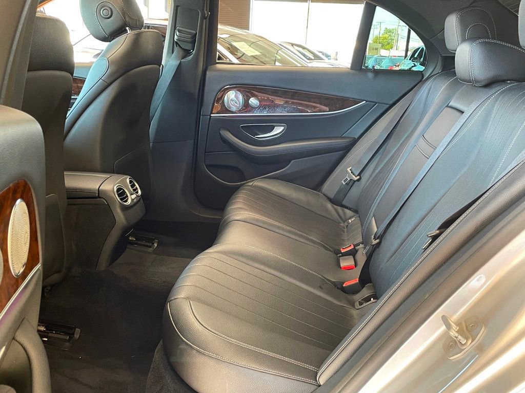 Used 2017 Mercedes-Benz E 300 4MATIC image 19