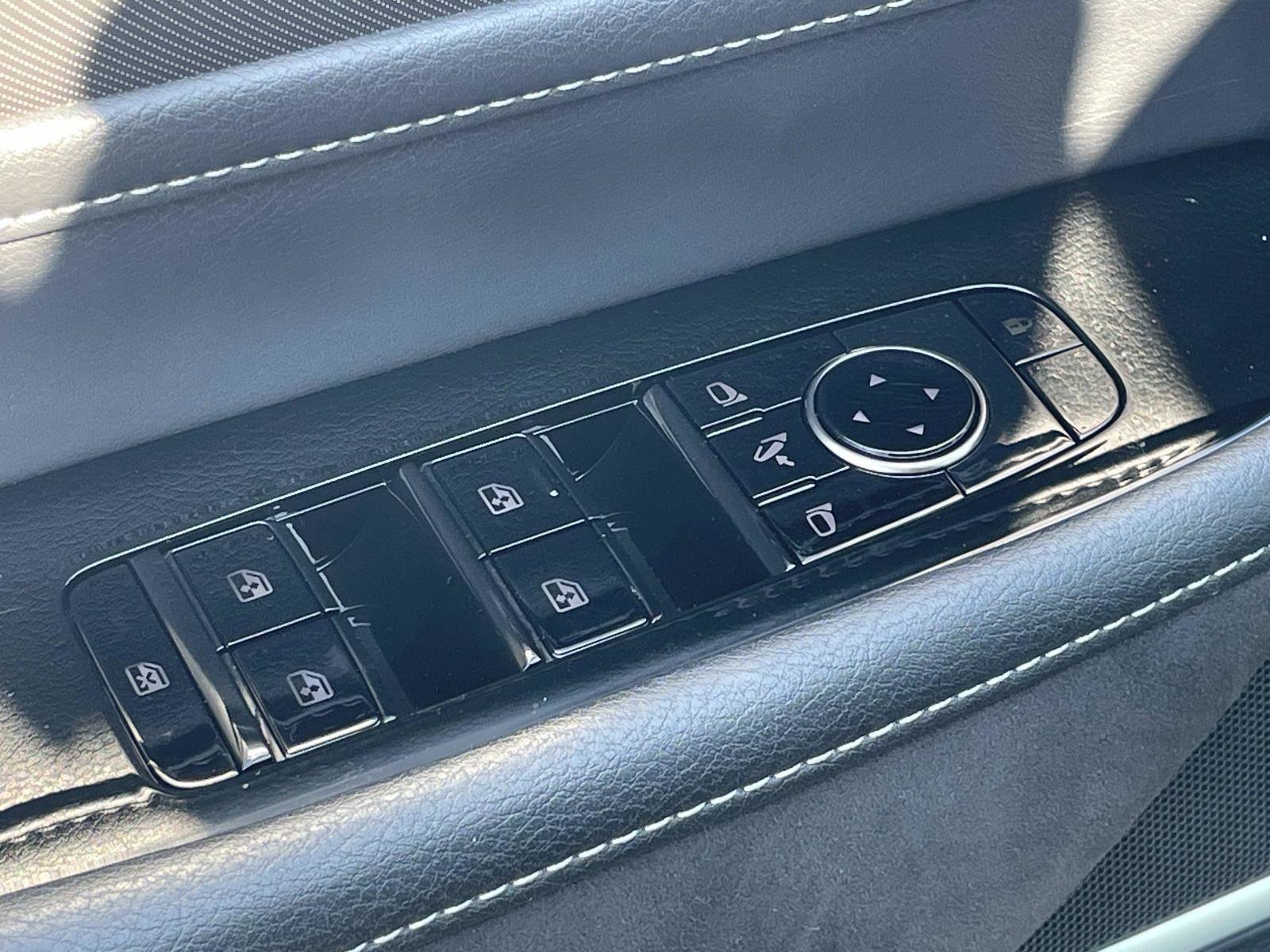 Certified 2025 INFINITI QX80 Luxe image 15