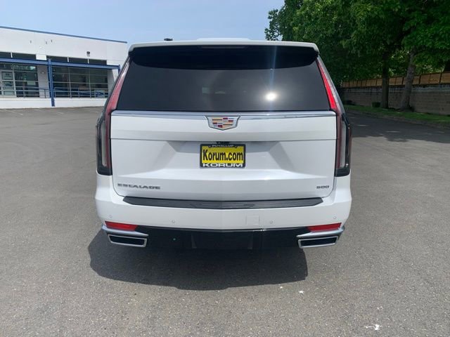Used 2021 Cadillac Escalade Premium Luxury w/ Driver Assist Tech Package AWD/4WD image 4