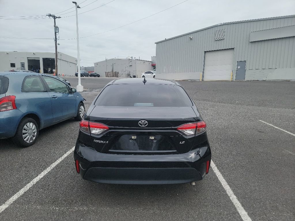 Used 2024 Toyota Corolla LE FWD image 8