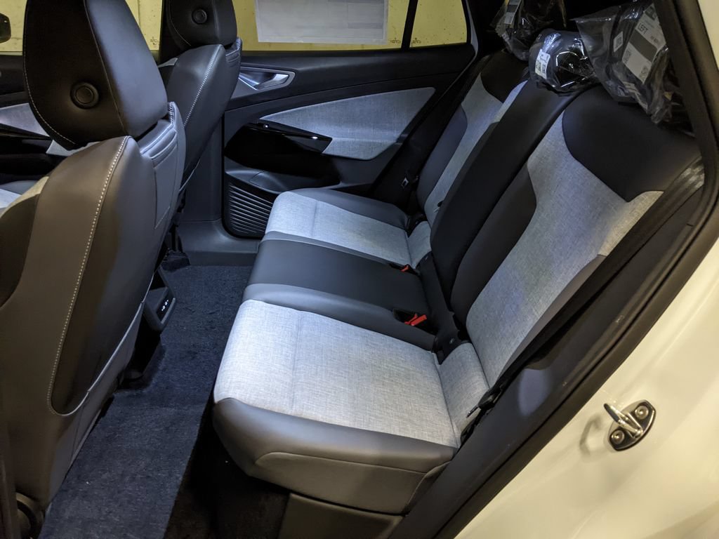 New 2026 Volkswagen ID.4 Pro RWD image 23