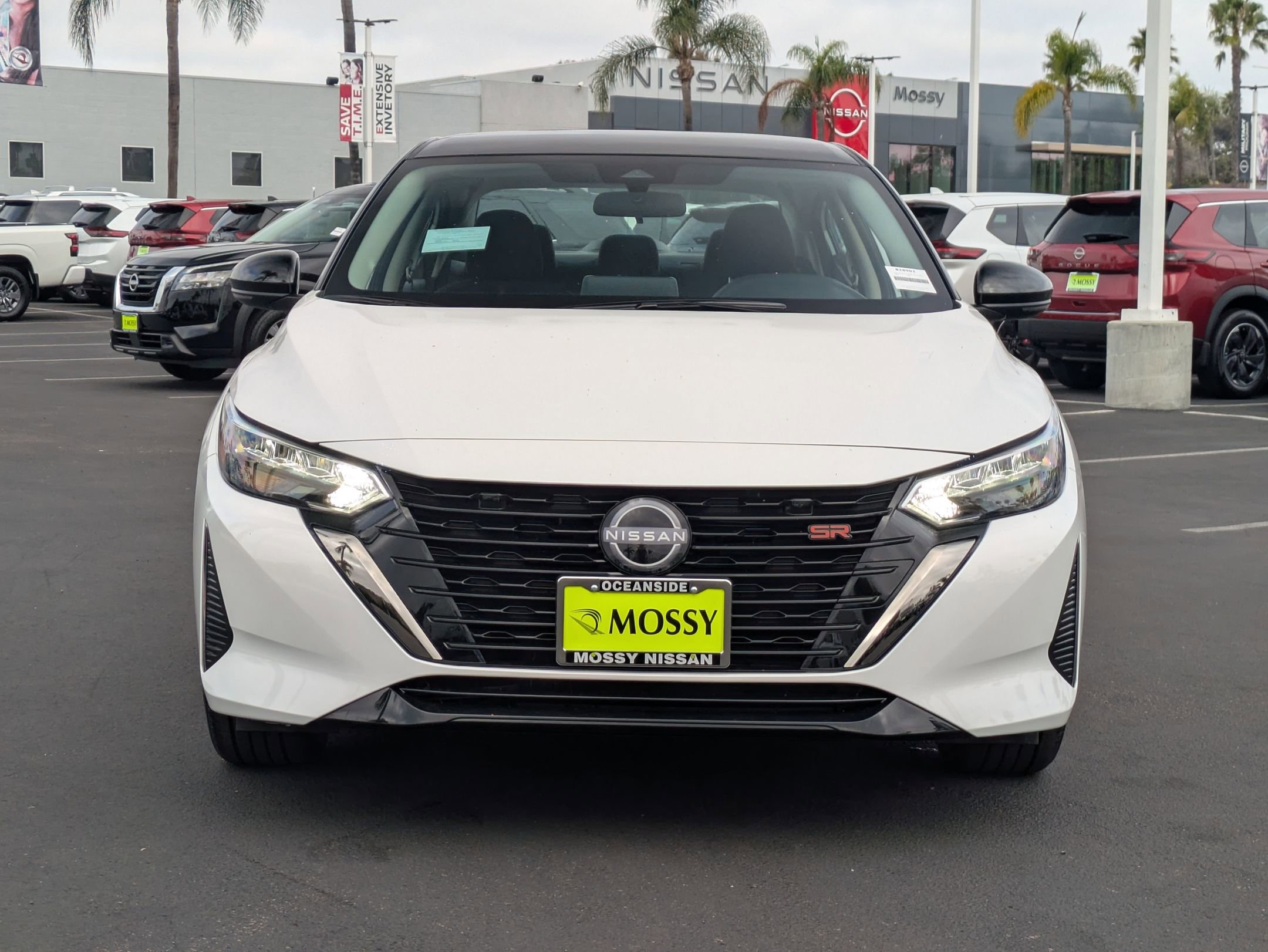 New 2025 Nissan Sentra SR image 3