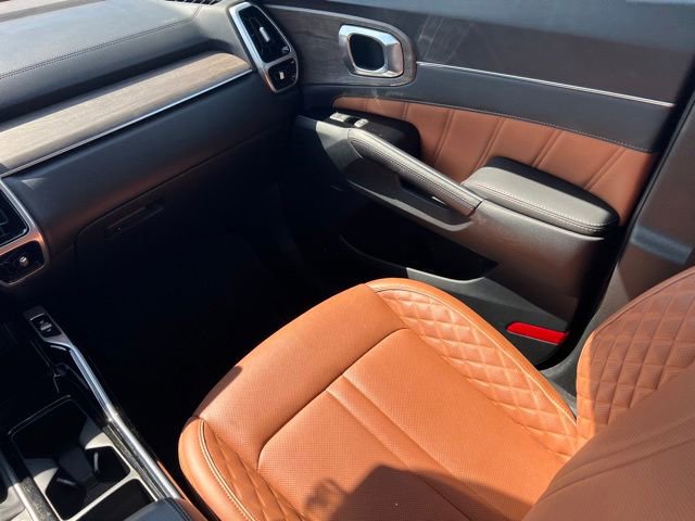 Certified 2022 Kia Sorento SX Prestige w/ Rust Color Package AWD/4WD image 15