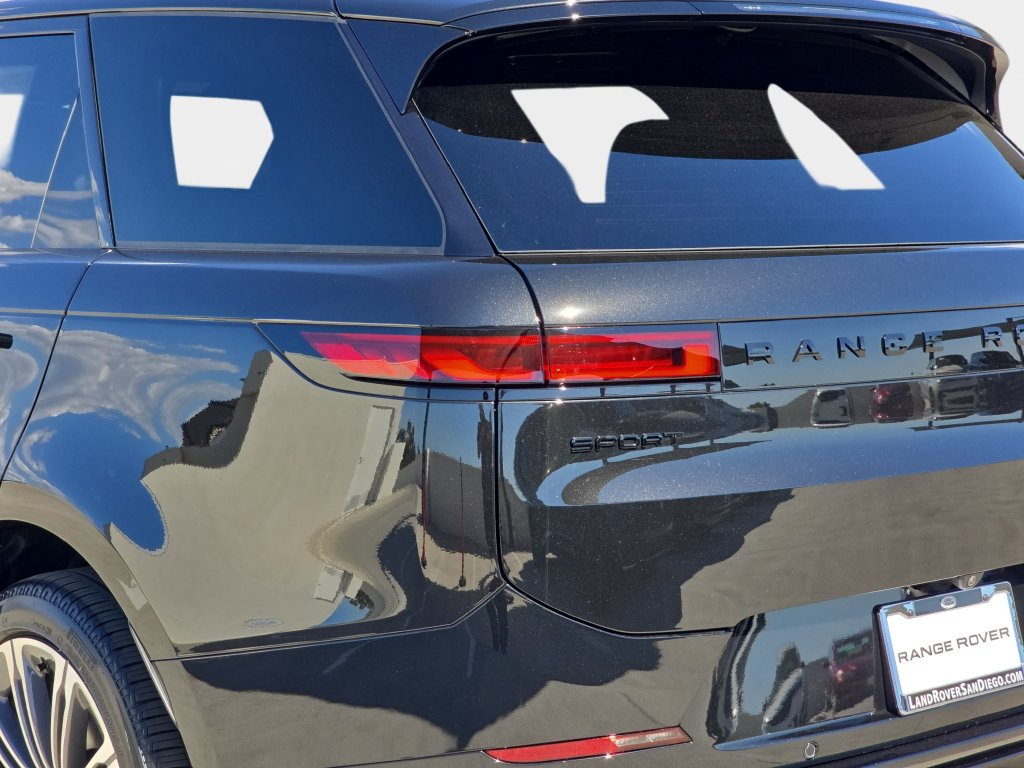 New 2027 Land Rover Range Rover Sport Dynamic SE AWD/4WD image 37
