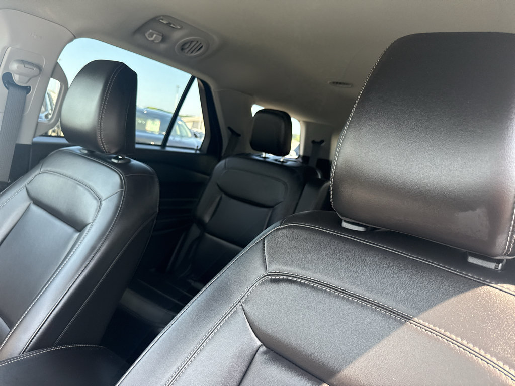 Used 2023 Ford Explorer XLT w/ Equipment Group 202A AWD/4WD image 28