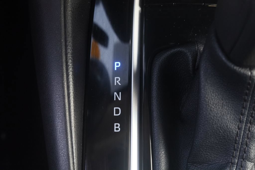 Used 2020 Toyota Corolla LE FWD image 12