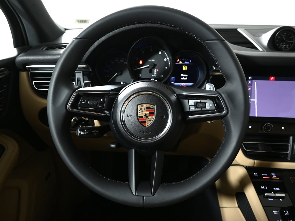 New 2026 Porsche Macan AWD/4WD image 18