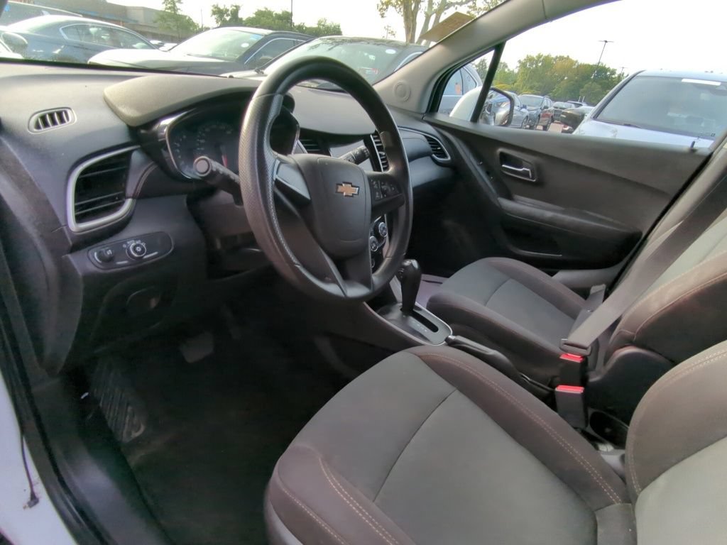 Used 2018 Chevrolet Trax LS FWD image 7