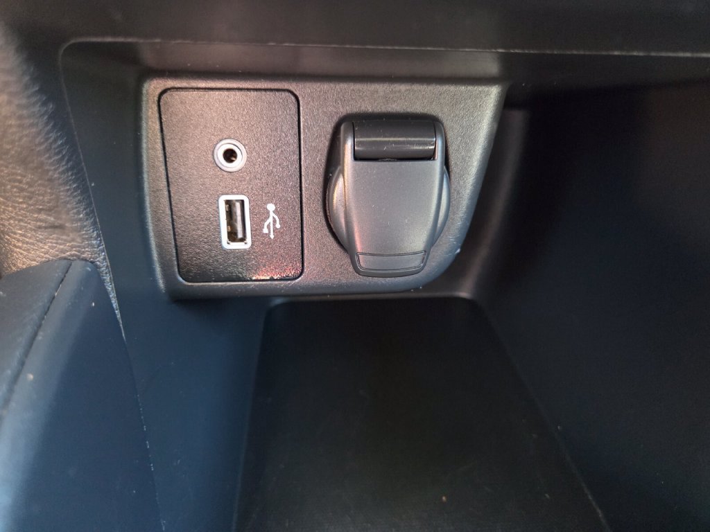 Used 2022 Nissan Versa S w/ Electronics Package FWD image 17