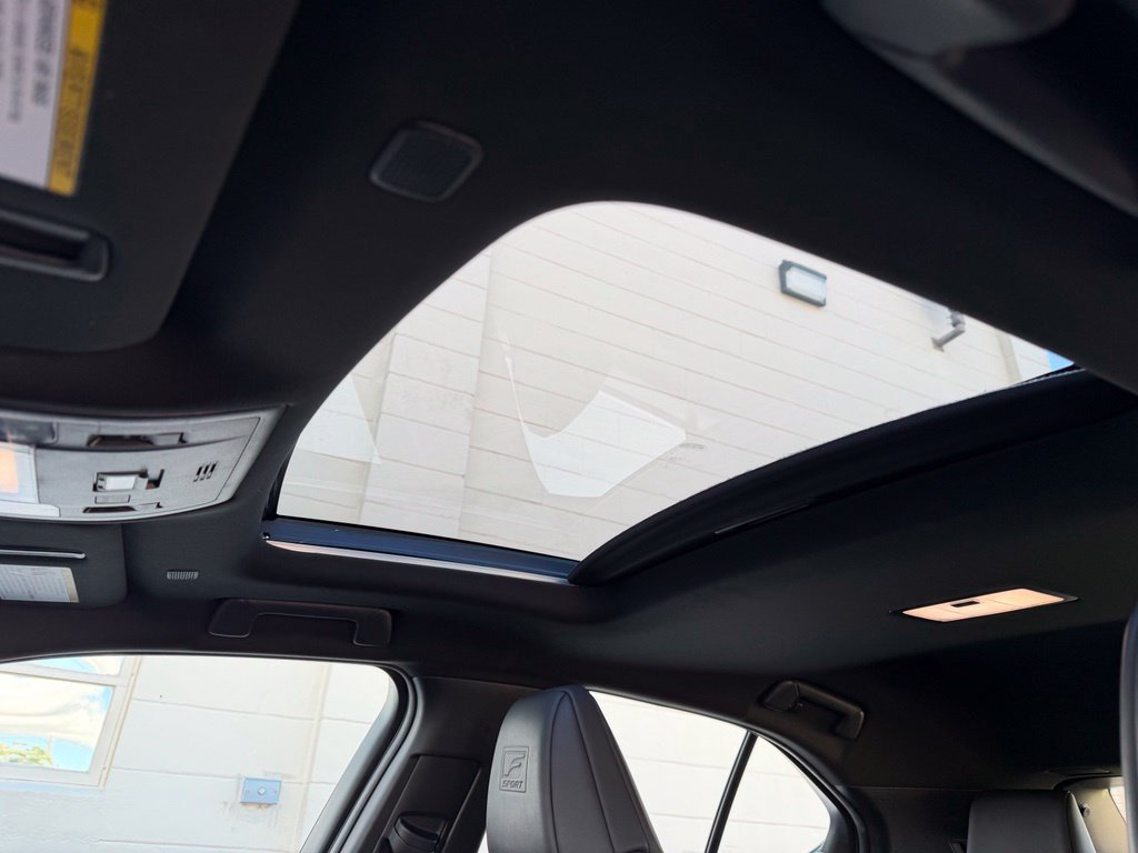 Used 2023 Lexus UX 250h F Sport FWD image 14