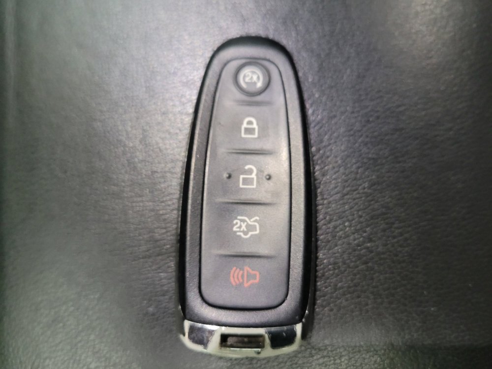 Used 2018 Ford Escape Titanium w/ Ford Safe & Smart Package AWD/4WD image 32