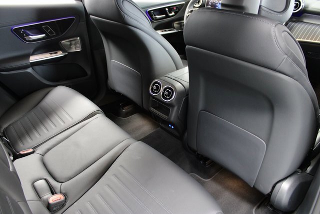 Used 2024 Mercedes-Benz GLC 300 image 16