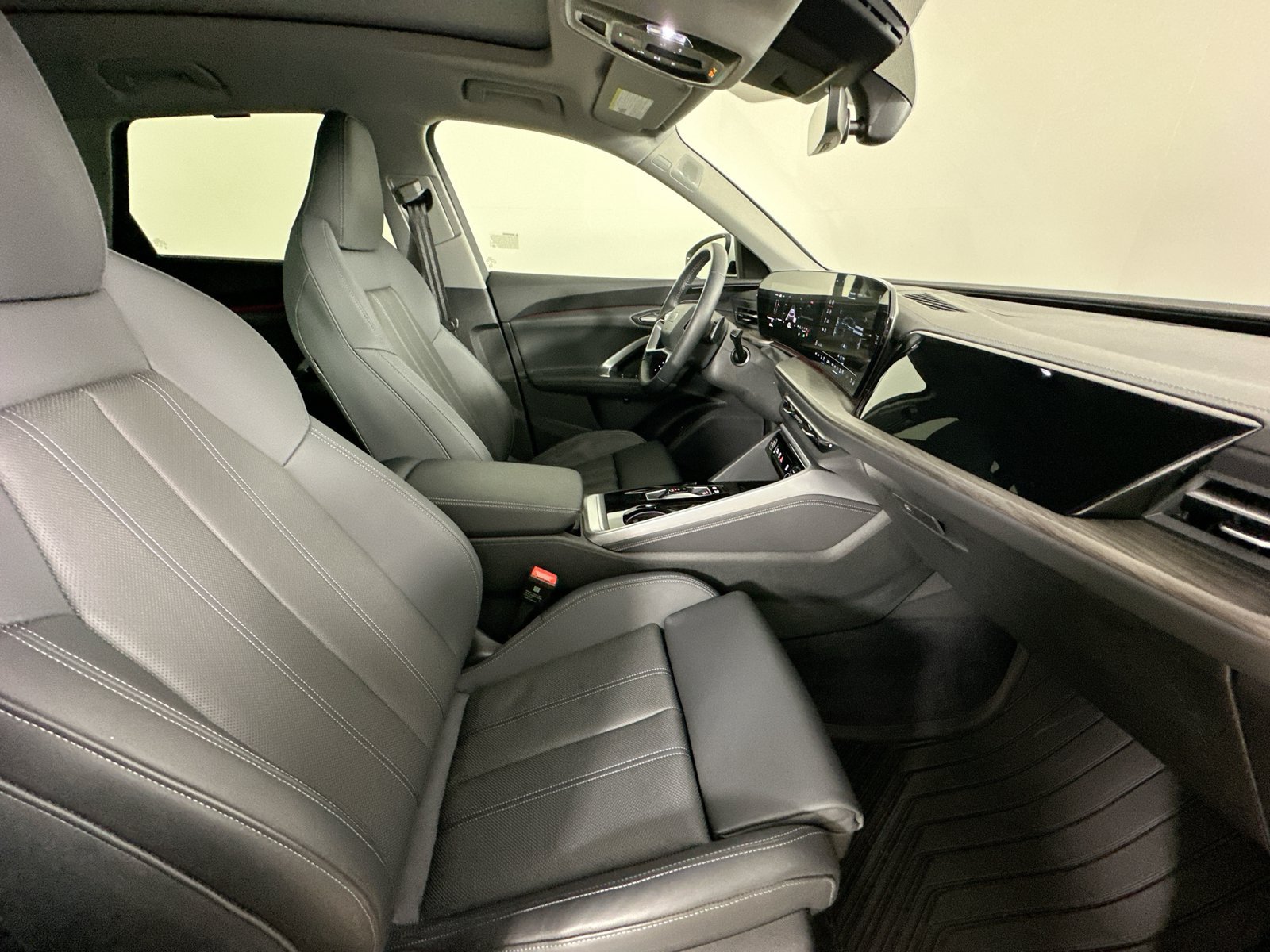 Certified 2025 Audi Q5 Premium Plus AWD/4WD image 43