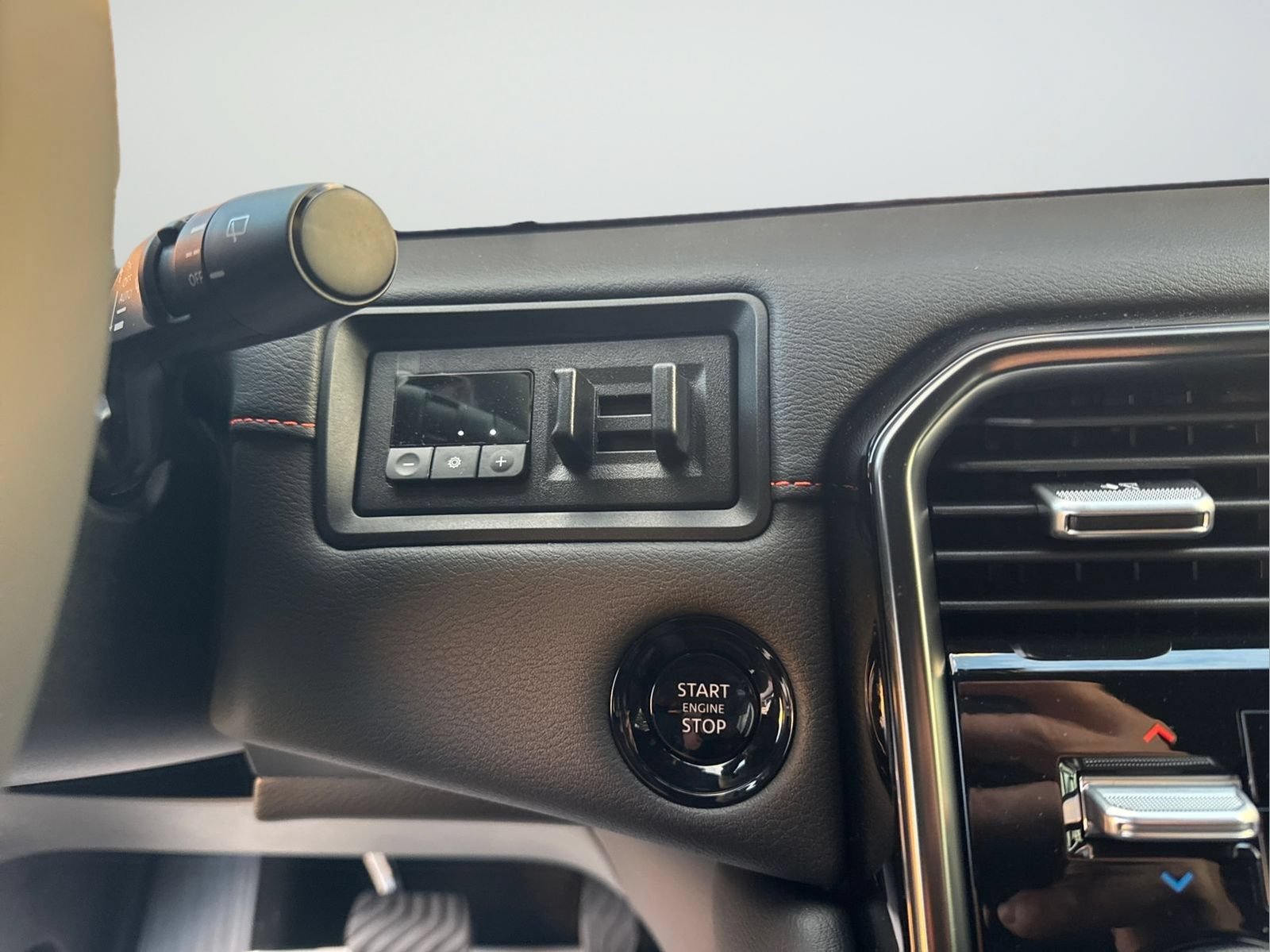 New 2026 Nissan Armada PRO-4X AWD/4WD image 19