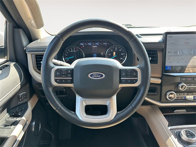 Used 2023 Ford Expedition Limited image 12