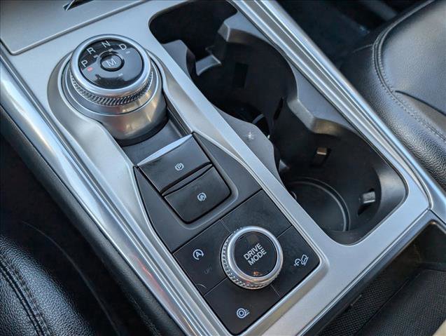 Used 2020 Ford Explorer XLT w/ Equipment Group 202A image 12