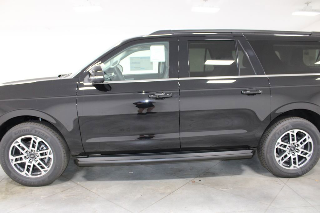 New 2025 Ford Expedition Max Active image 5