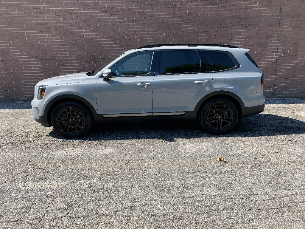 Used 2023 Kia Telluride SX X-Line AWD/4WD image 2