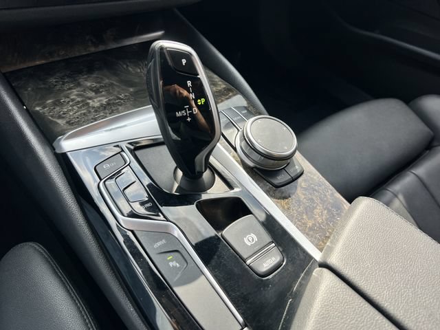Used 2019 BMW 530e xDrive AWD/4WD image 25