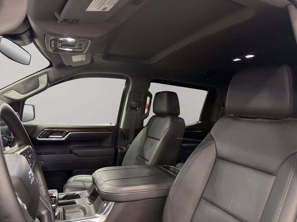 Used 2025 Chevrolet Silverado 1500 RST image 5