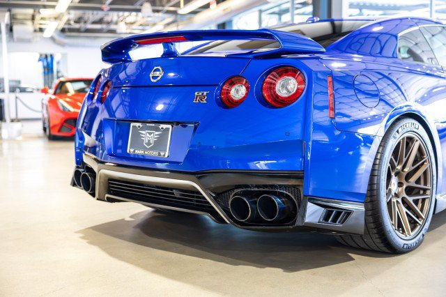 Used 2021 Nissan GT-R Premium AWD/4WD image 21