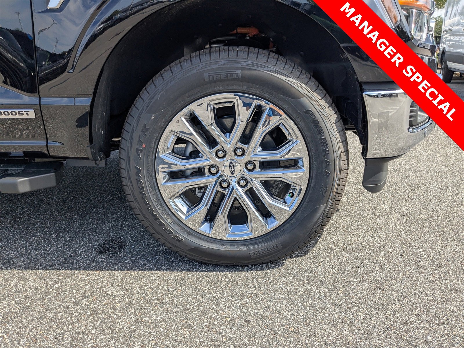 New 2025 Ford F150 XLT w/ Equipment Group 303A High image 28