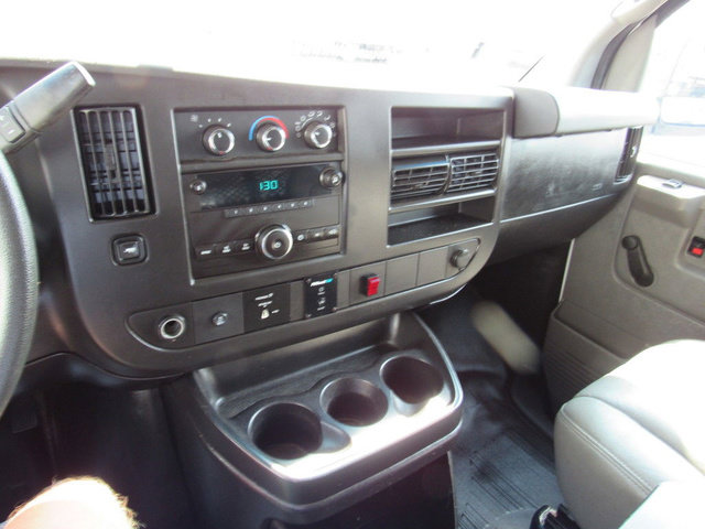 Used 2013 Chevrolet Express 2500 RWD image 33