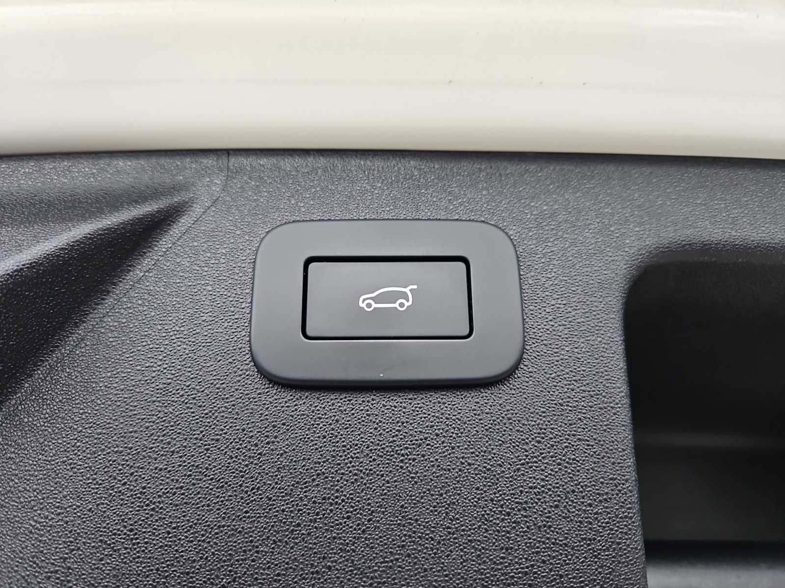 Used 2024 Land Rover Discovery Sport Dynamic SE AWD/4WD image 25