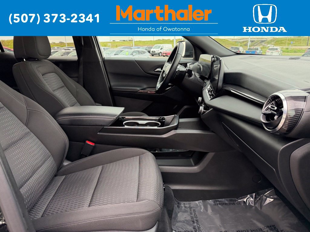 Used 2025 Chevrolet Equinox LT AWD/4WD image 18