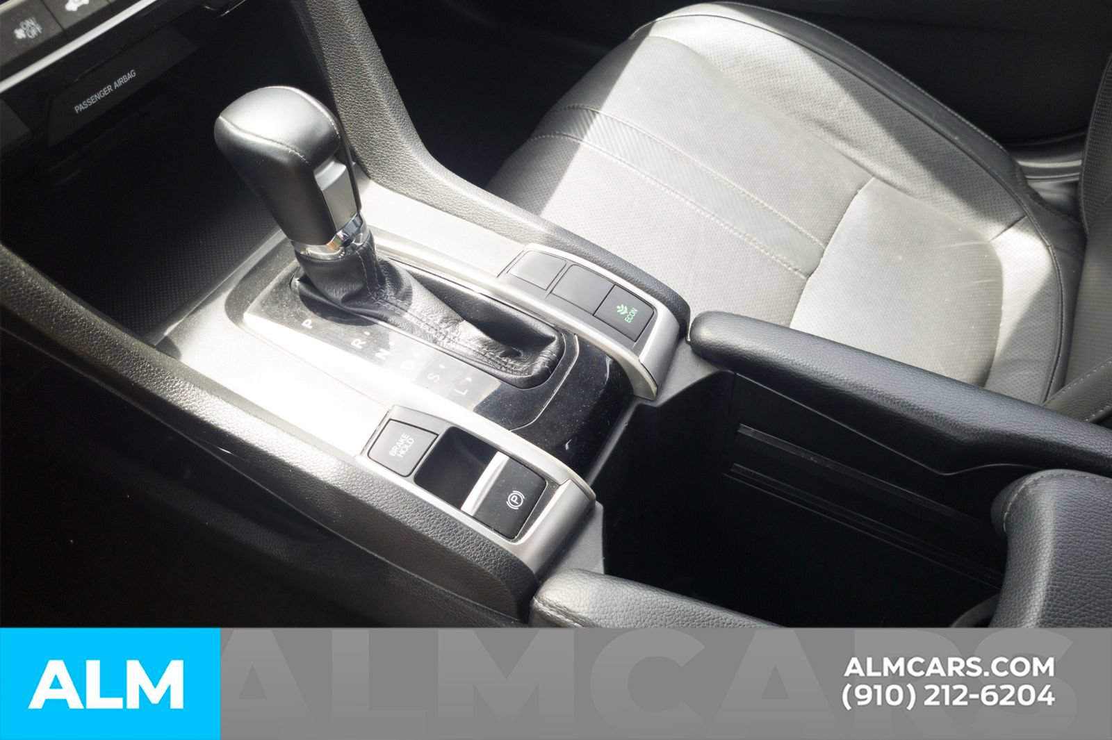 Used 2017 Honda Civic Touring image 10