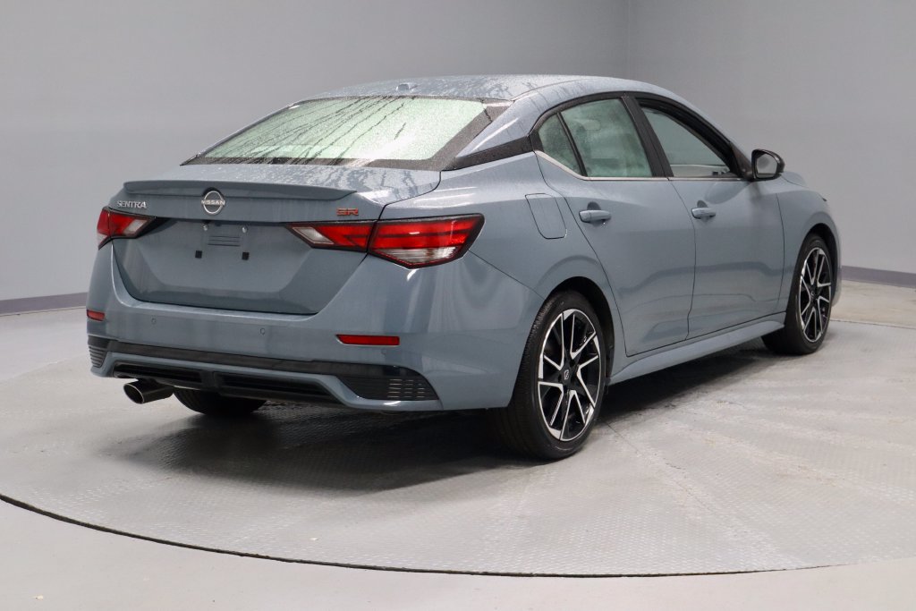 Certified 2025 Nissan Sentra SR FWD image 11