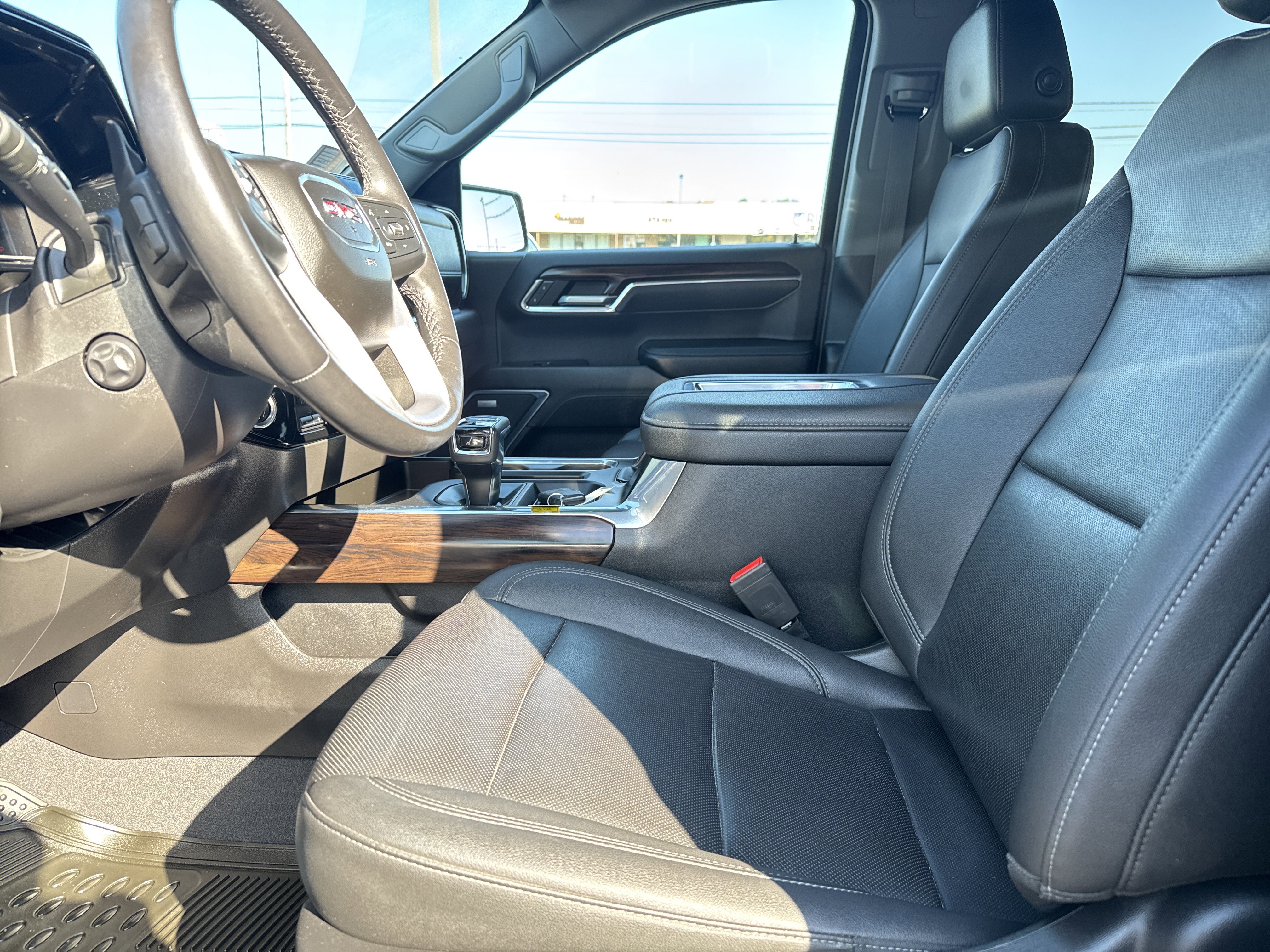 Used 2022 GMC Sierra 1500 SLT w/ SLT Premium Package image 12