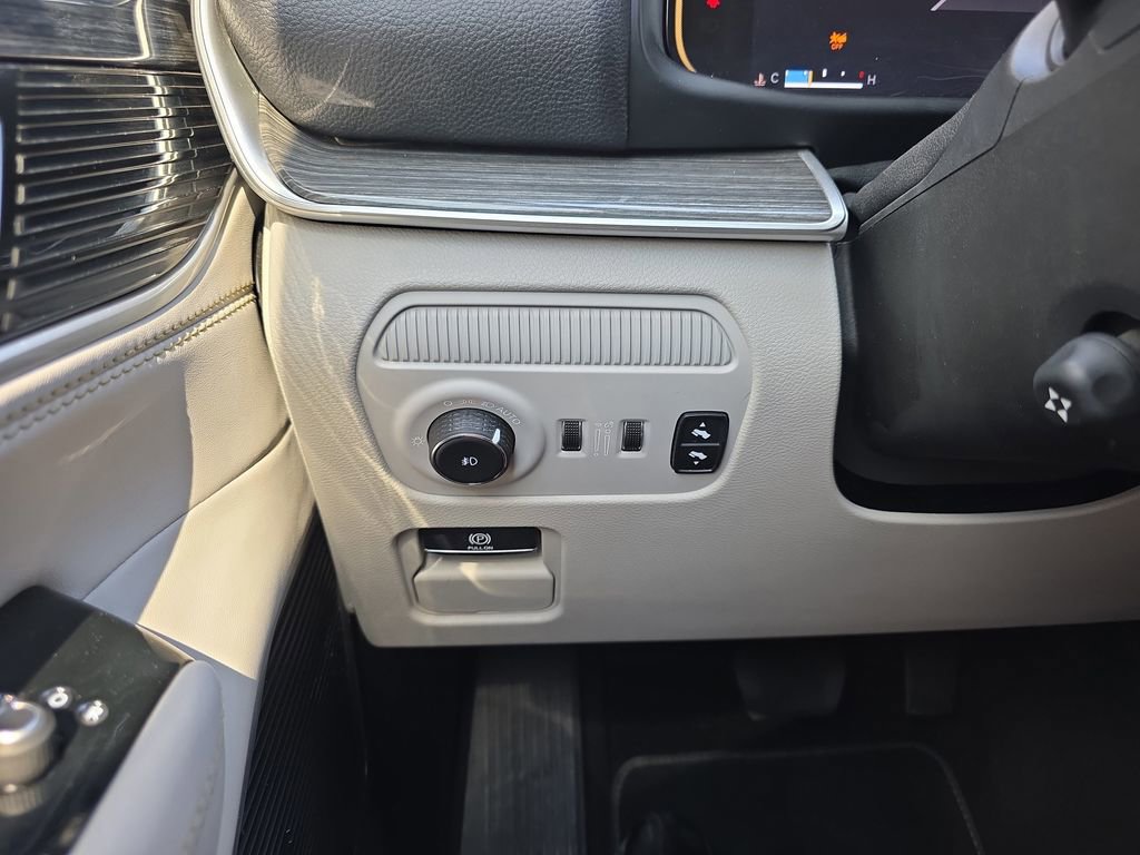 Used 2022 Jeep Wagoneer Series III w/ Flexible Seating Group image 21