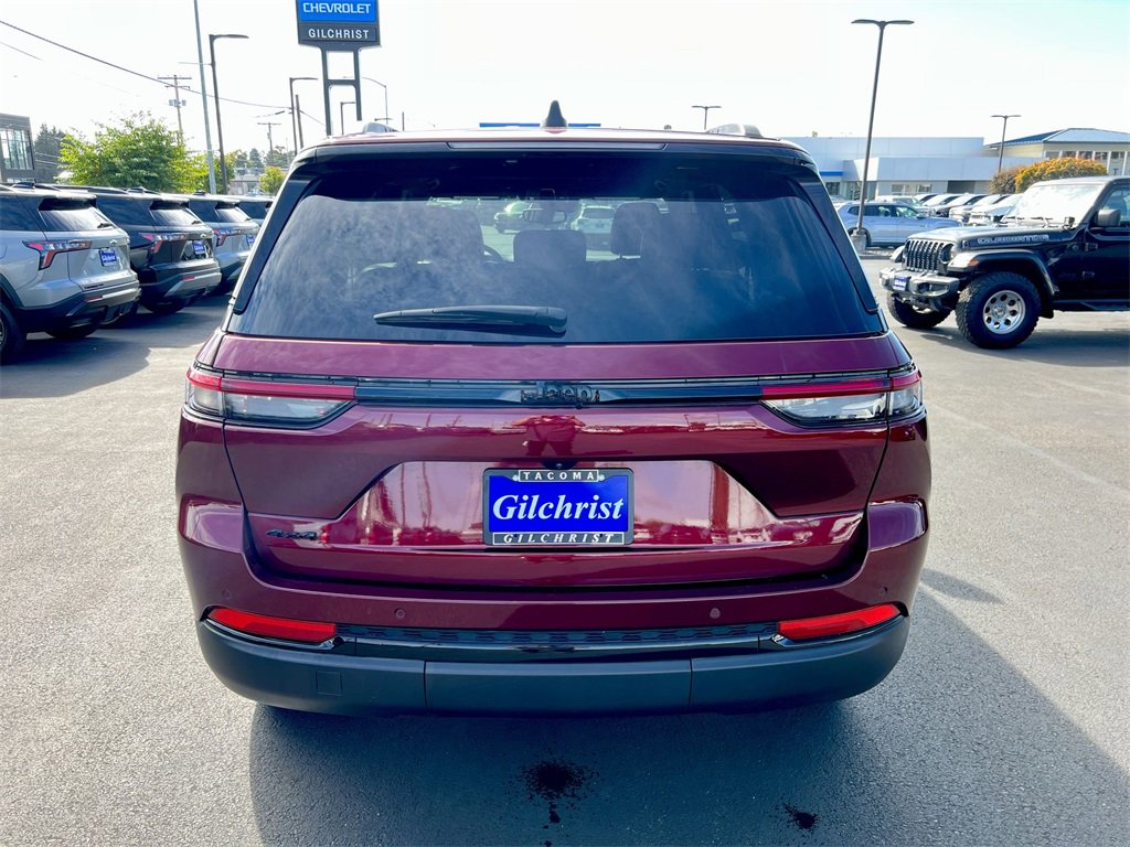 Used 2024 Jeep Grand Cherokee Altitude image 26