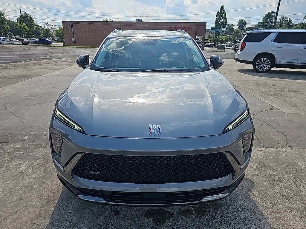 New 2025 Buick Envision Sport Touring image 3