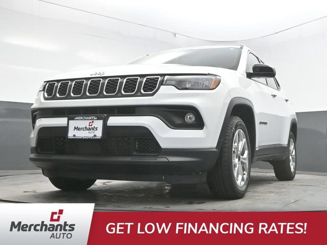 Used 2025 Jeep Compass Latitude AWD/4WD image 34