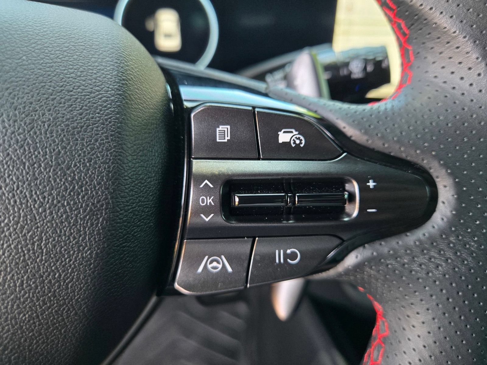 Certified 2025 Hyundai Elantra N Line FWD image 13