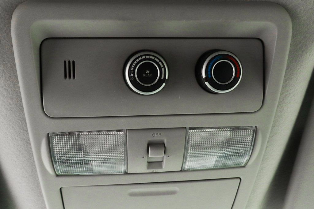 Used 2020 Nissan NV 3500 SL image 27