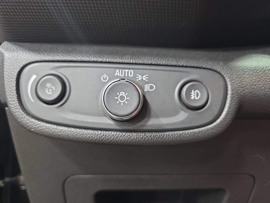 Used 2023 Chevrolet TrailBlazer LT FWD image 24