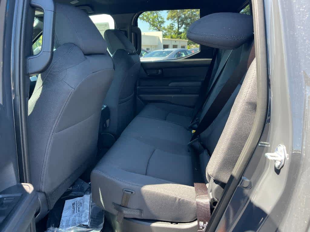 Used 2024 Toyota Tacoma SR5 w/ SR5 Upgrade Package AWD/4WD image 17