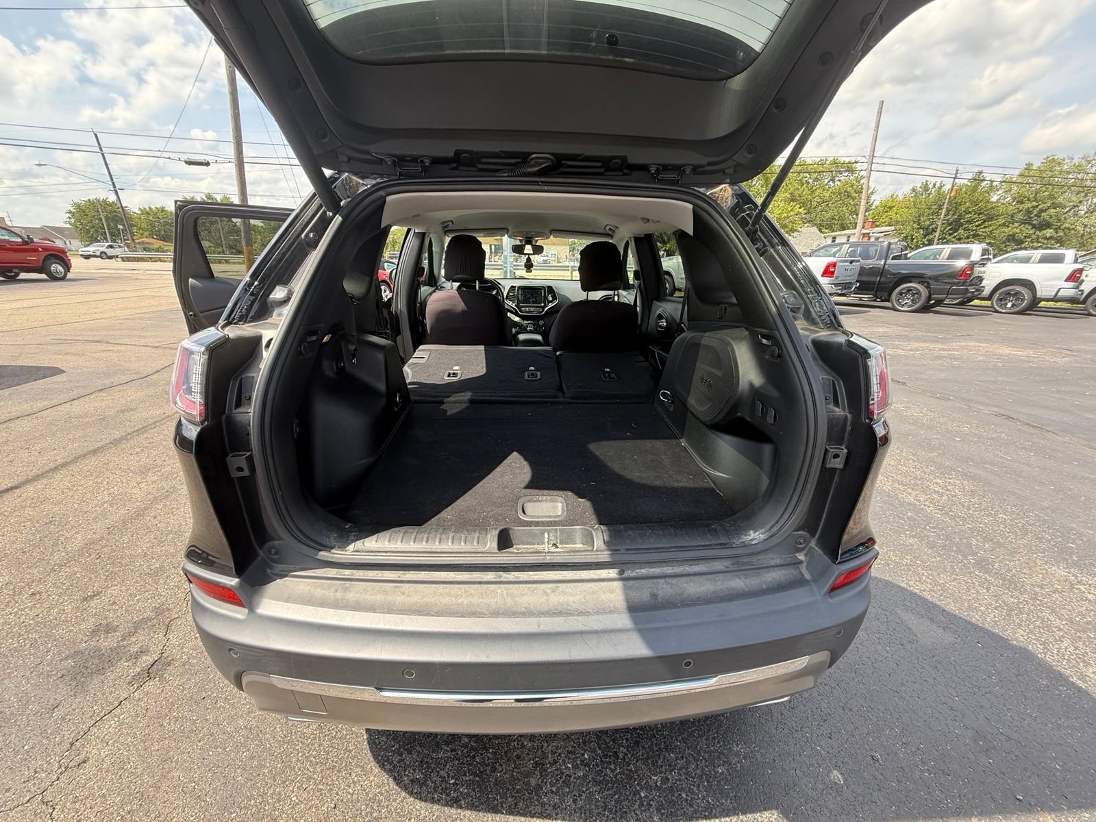 Used 2020 Jeep Cherokee Limited AWD/4WD image 7