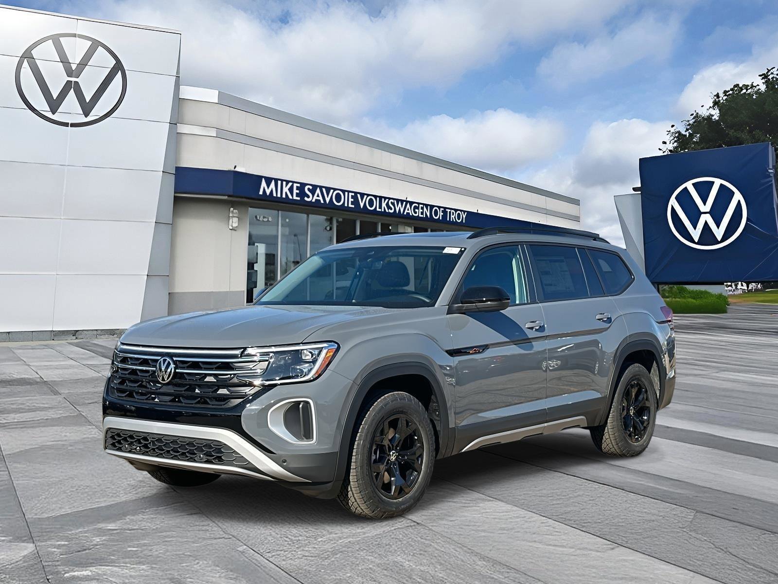 New 2026 Volkswagen Atlas Peak Edition image 1