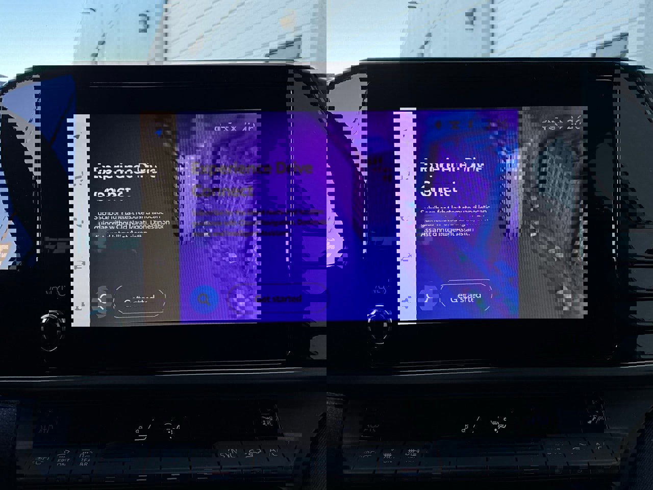 Used 2025 Toyota Camry LE image 28